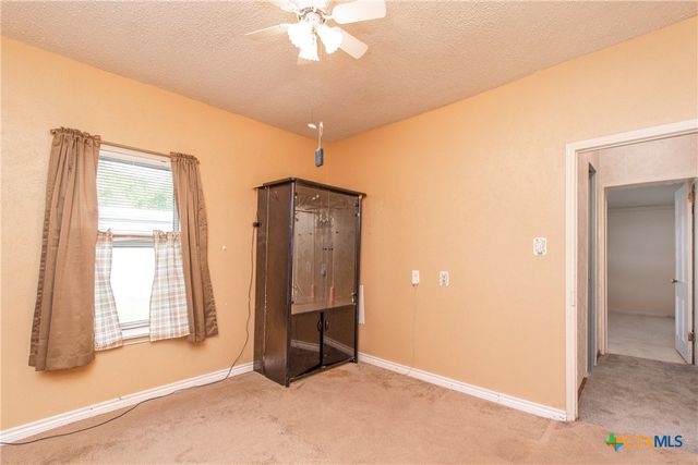 300 W Avenue J, Nolanville, TX 76559