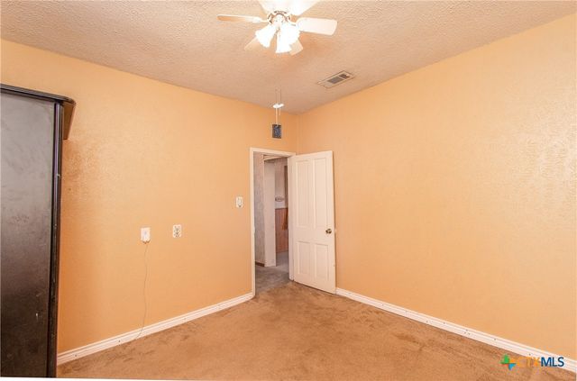 300 W Avenue J, Nolanville, TX 76559
