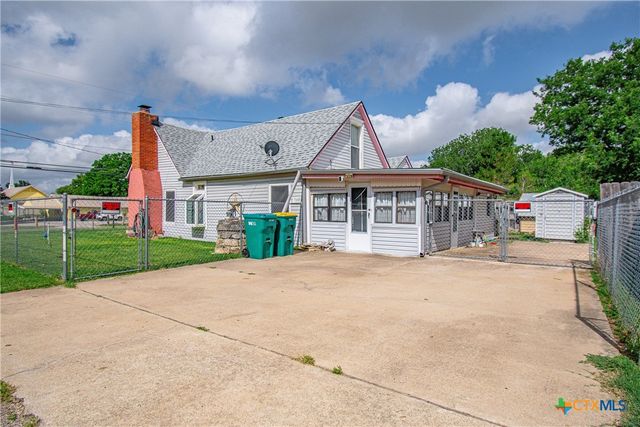 300 W Avenue J, Nolanville, TX 76559