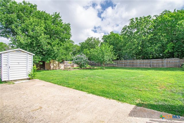 300 W Avenue J, Nolanville, TX 76559