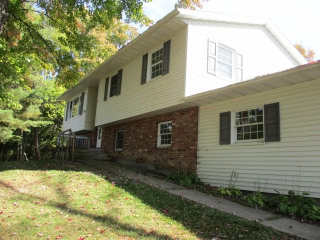 82 Stonecroft Drive, Veteran, NY 14845