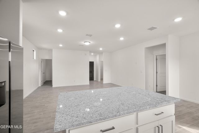 13841 Summer Wave Avenue, El Paso, TX 79928