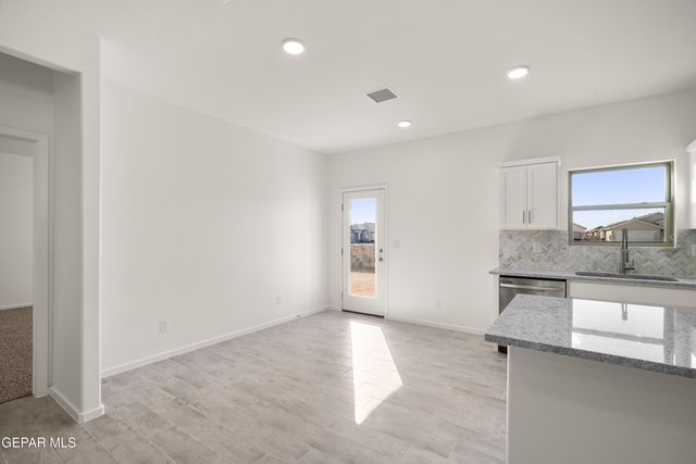 13841 Summer Wave Avenue, El Paso, TX 79928