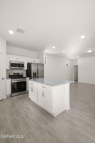 13841 Summer Wave Avenue, El Paso, TX 79928