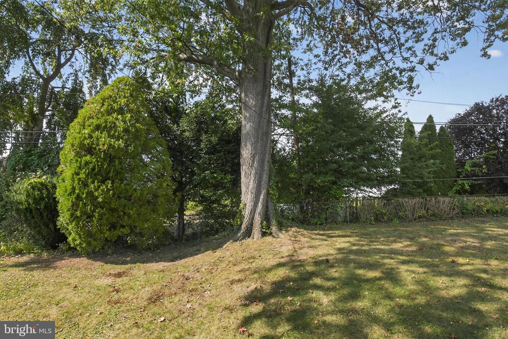 116 DELIA LN, Philadelphia, PA 19115