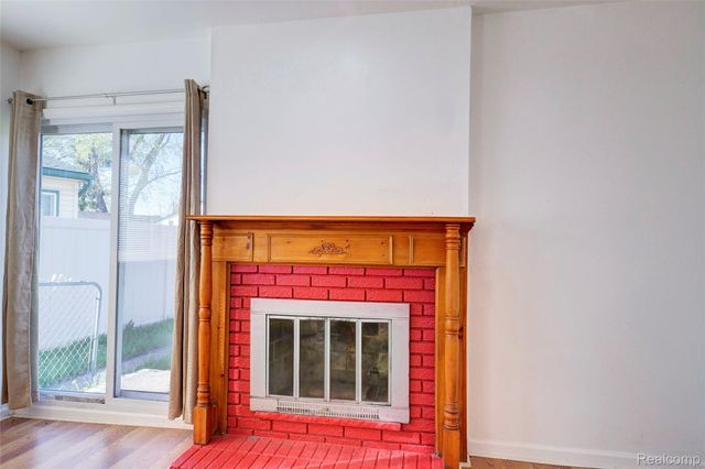 35030 Michelle Drive, Romulus, MI 48174