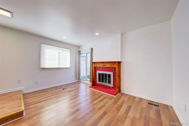 35030 Michelle Drive, Romulus, MI 48174