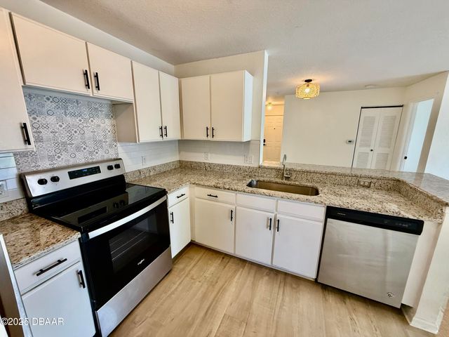 940 Village Trl # 8-2050, Port Orange, FL 32127