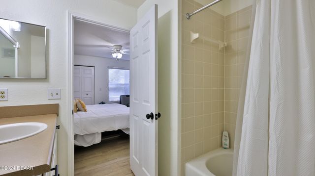 940 Village Trl # 8-2050, Port Orange, FL 32127