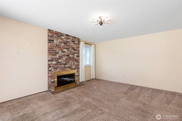 1205 156th Street Ct E, Tacoma, WA 98445