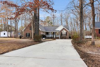 608 Deerfield Drive, New Bern, NC 28562