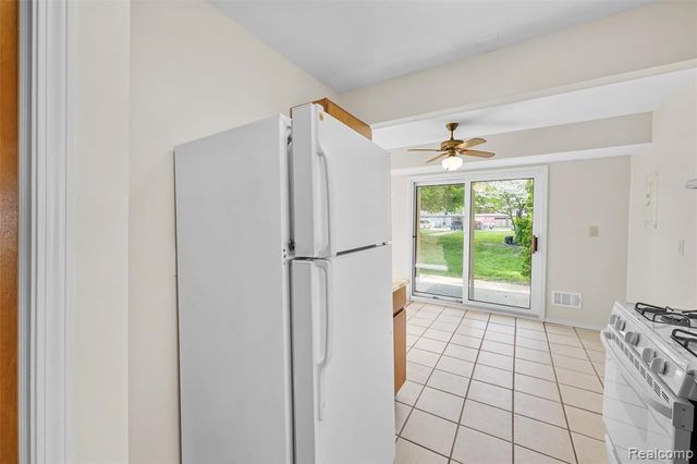 41257 S Woodbury Green Drive, Belleville, MI 48111