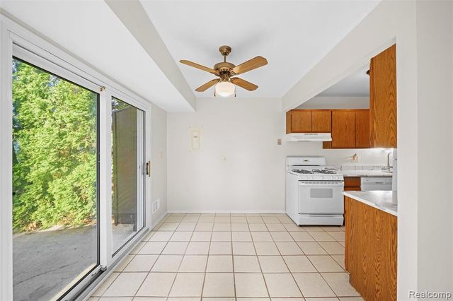 41257 S Woodbury Green Drive, Belleville, MI 48111