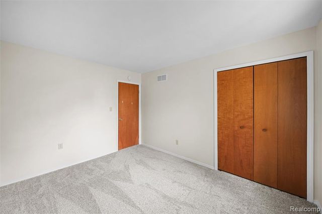 41257 S Woodbury Green Drive, Belleville, MI 48111