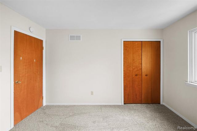 41257 S Woodbury Green Drive, Belleville, MI 48111