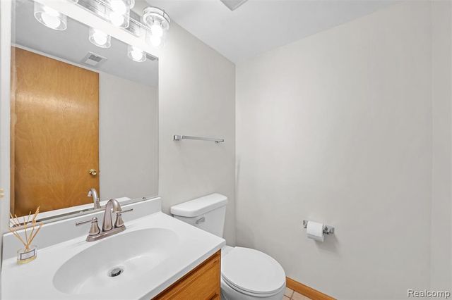 41257 S Woodbury Green Drive, Belleville, MI 48111