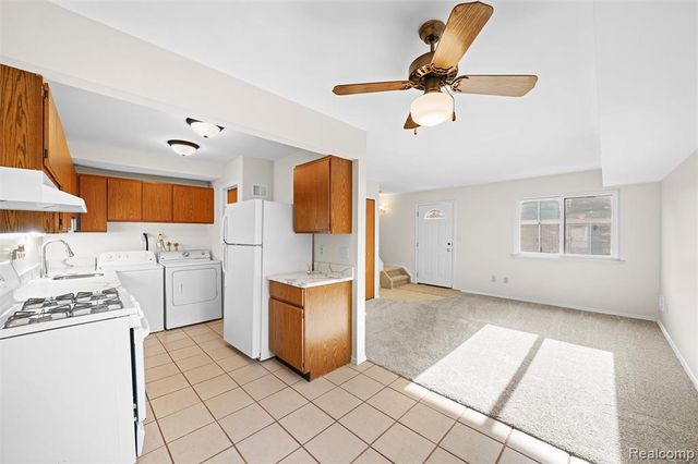 41257 S Woodbury Green Drive, Belleville, MI 48111