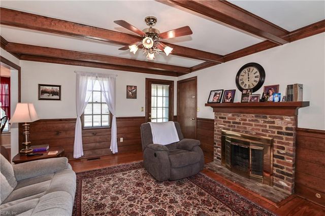 51 Hertzler RD, Newport News, VA 23602