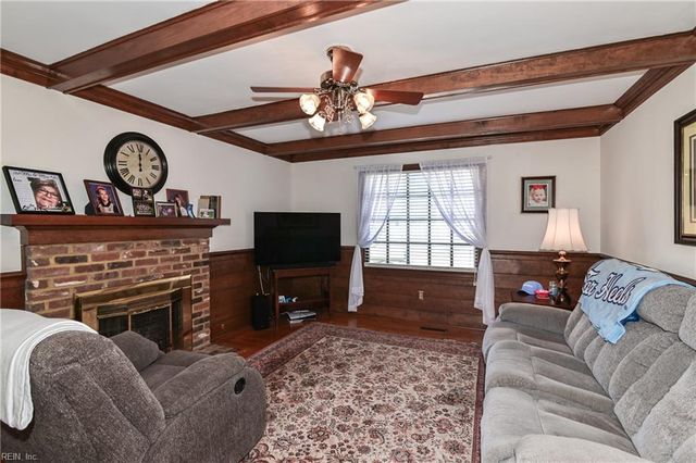 51 Hertzler RD, Newport News, VA 23602