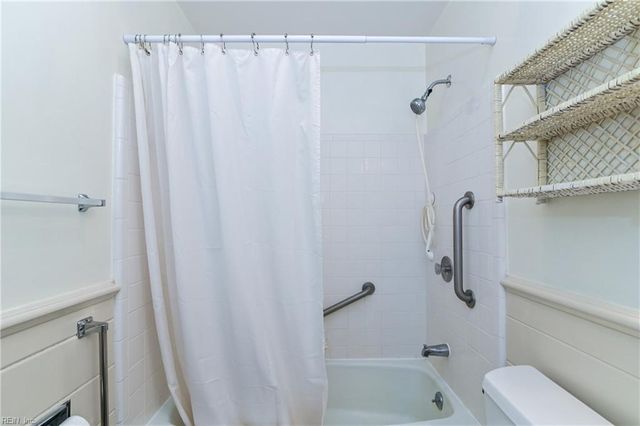 51 Hertzler RD, Newport News, VA 23602