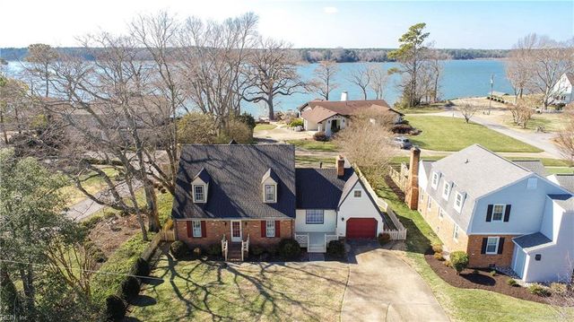 51 Hertzler RD, Newport News, VA 23602