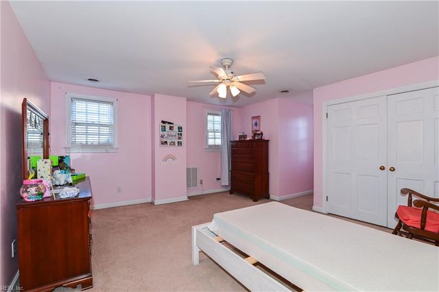 51 Hertzler RD, Newport News, VA 23602