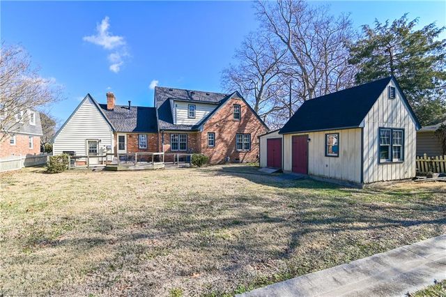 51 Hertzler RD, Newport News, VA 23602