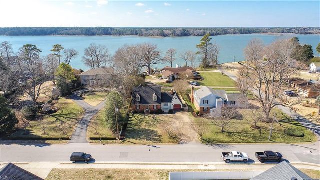 51 Hertzler RD, Newport News, VA 23602