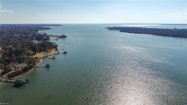 51 Hertzler RD, Newport News, VA 23602