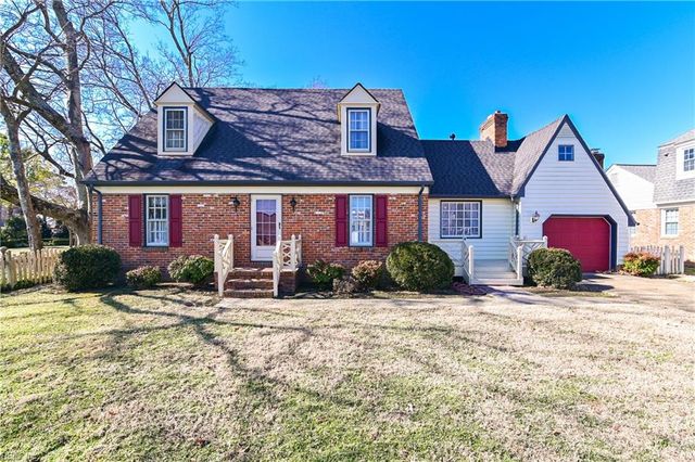 51 Hertzler RD, Newport News, VA 23602