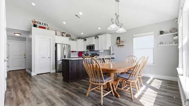 2831 W 2325 N, Plain City, UT 84404