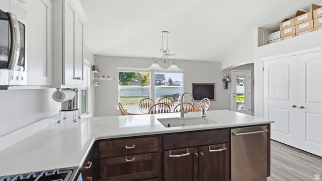 2831 W 2325 N, Plain City, UT 84404