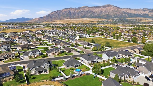2831 W 2325 N, Plain City, UT 84404