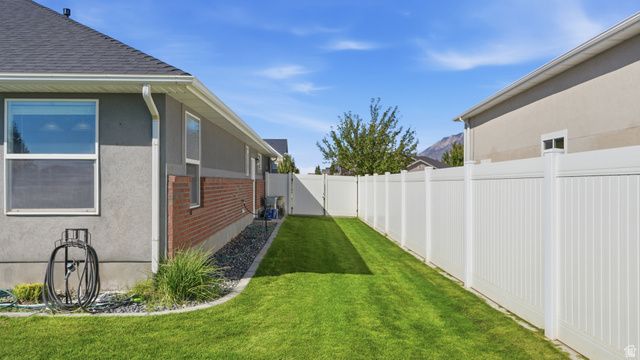 2831 W 2325 N, Plain City, UT 84404
