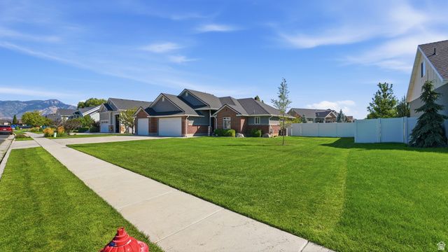 2831 W 2325 N, Plain City, UT 84404