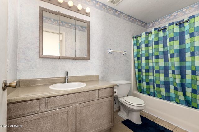 3741 W SUNLAND Avenue, Phoenix, AZ 85041