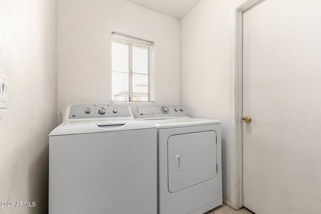 3741 W SUNLAND Avenue, Phoenix, AZ 85041