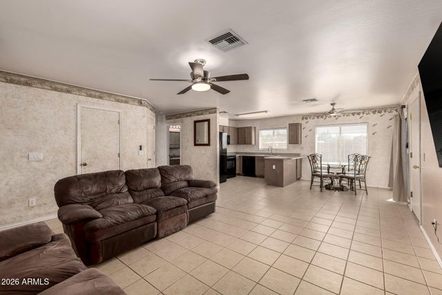 3741 W SUNLAND Avenue, Phoenix, AZ 85041