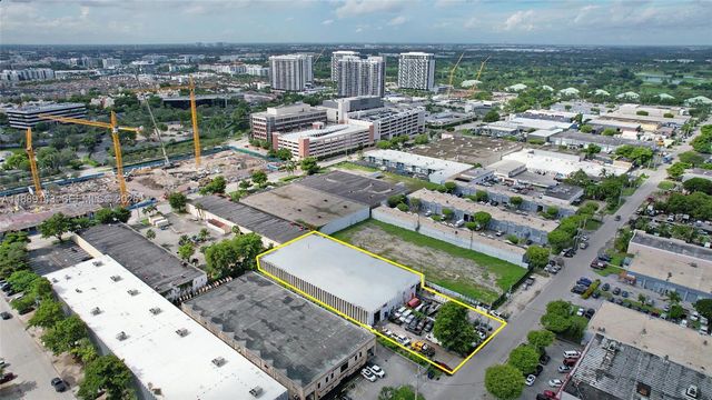 8230 NW 56th Street, Doral, FL 33166