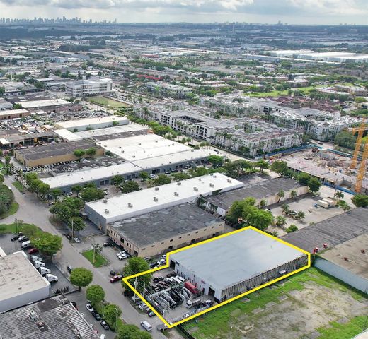 8230 NW 56th Street, Doral, FL 33166