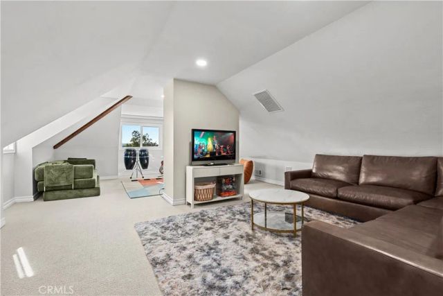 25712 Highplains Terrace, Laguna Hills, CA 92653