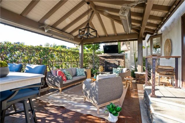 25712 Highplains Terrace, Laguna Hills, CA 92653