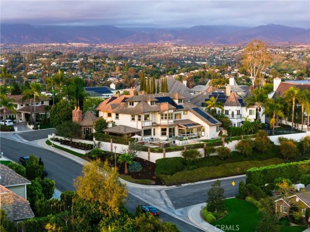 25712 Highplains Terrace, Laguna Hills, CA 92653