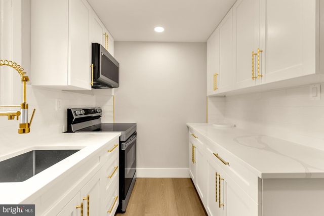 1000 FAIRFORD WAY, Capitol Heights, MD 20743