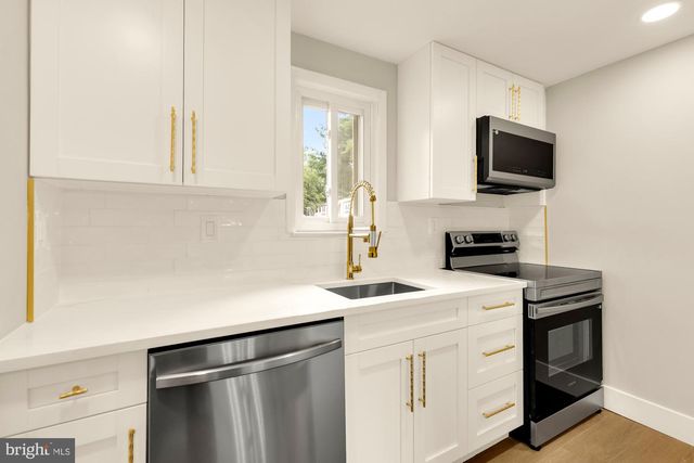 1000 FAIRFORD WAY, Capitol Heights, MD 20743