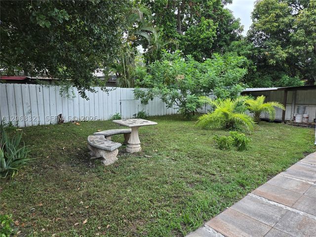 5810 SW 9th St, West Miami, FL 33144