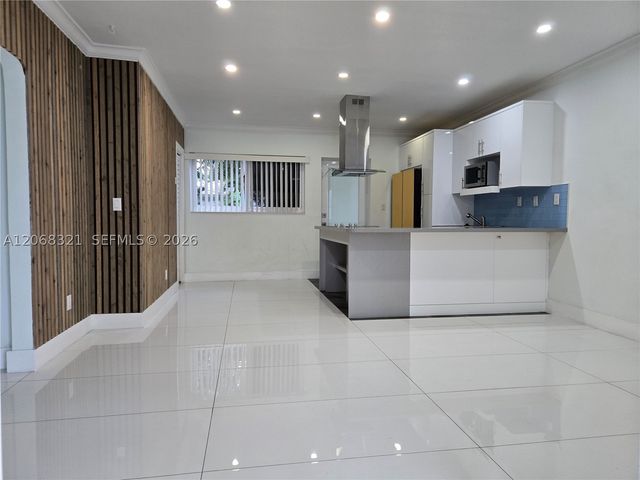 5810 SW 9th St, West Miami, FL 33144