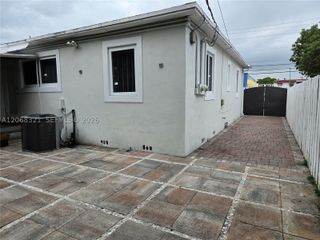 5810 SW 9th St, West Miami, FL 33144
