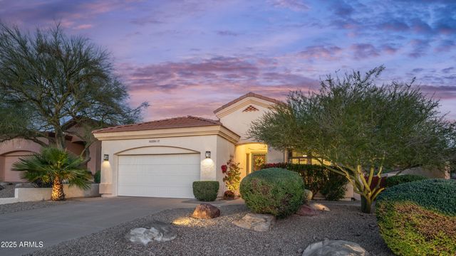 6334 E VIEWMONT Drive 17, Mesa, AZ 85215