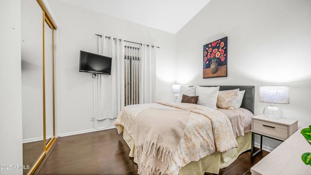 6334 E VIEWMONT Drive 17, Mesa, AZ 85215